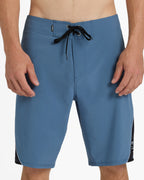 uqybs03123_quiksilver_bnd0_frt6