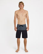 uqybs03124_quiksilver_kvj9_frt9