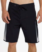 uqybs03129_quiksilver_kvj9_frt6
