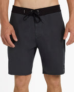 uqybs03131_quiksilver_kvj0_frt6