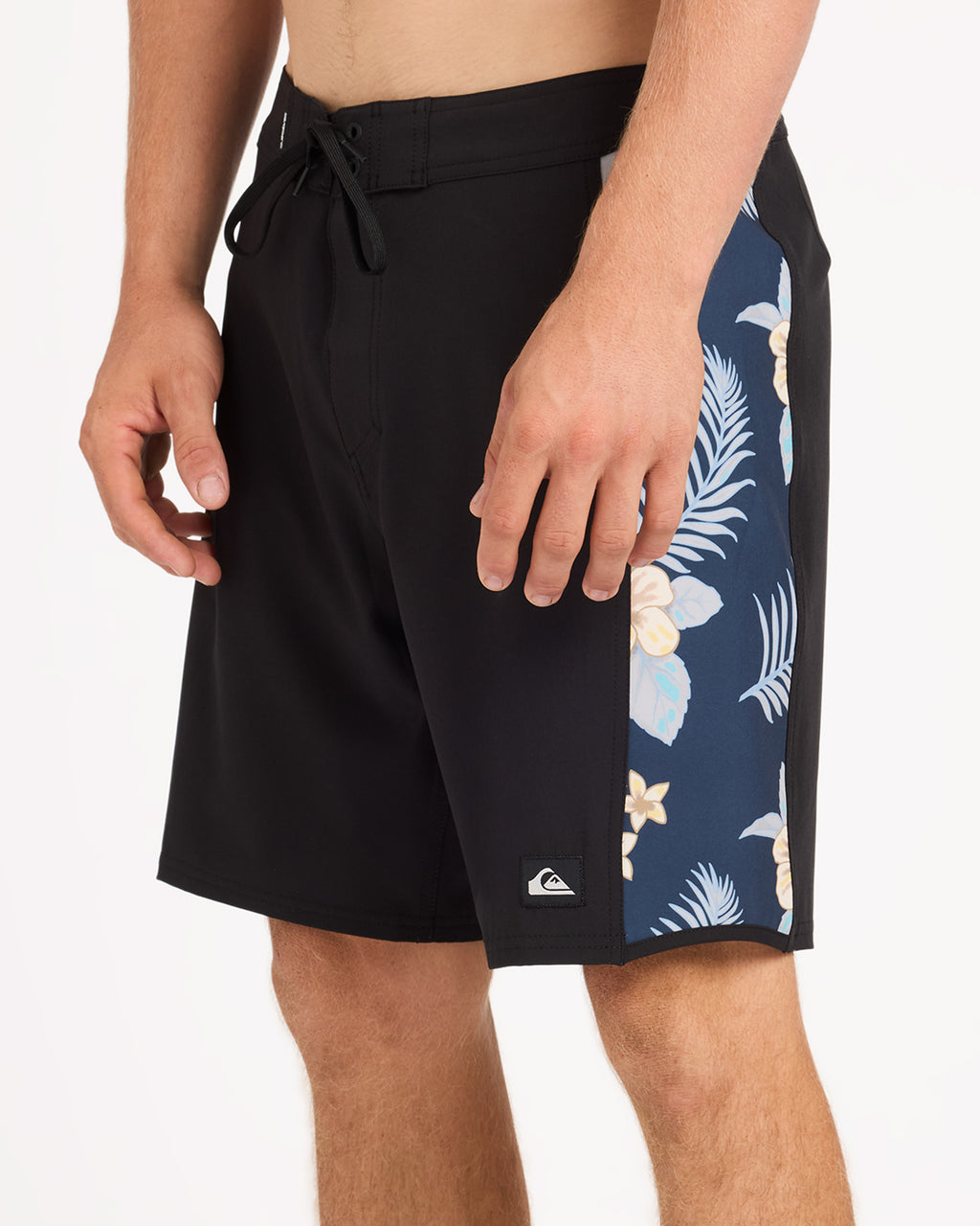 uqybs03136_quiksilver_kvj0_sd6