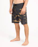 uqybs03141_quiksilver_clm0_sd1