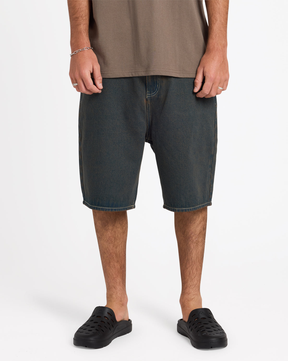 uqyds03009_quiksilver_bygw_frt1