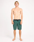 uqyjv03062_quiksilver_grt0_frt9