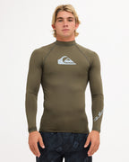 uqywr03150_quiksilver_cre0_frt1