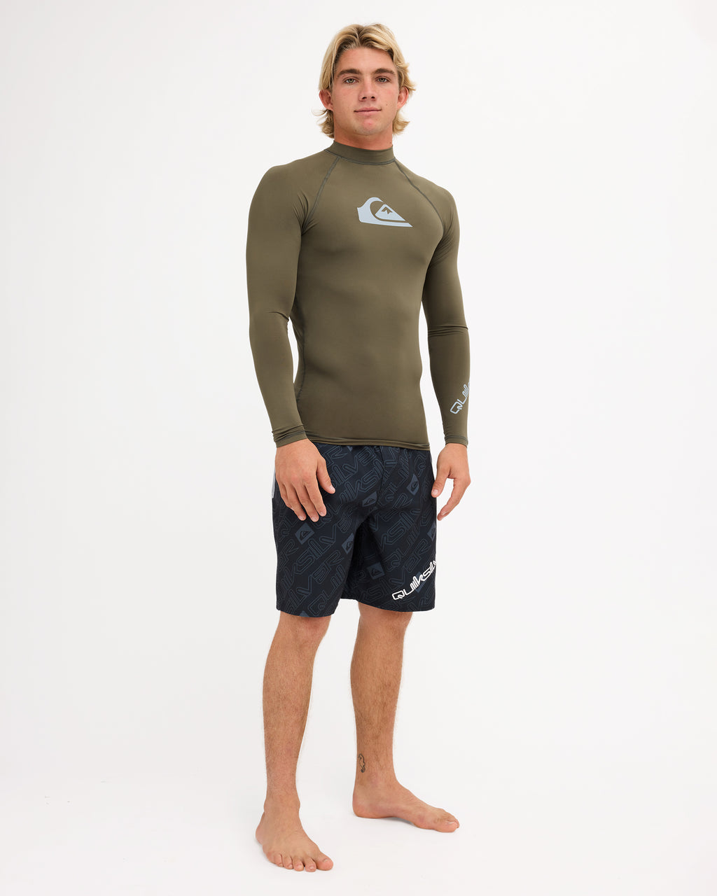 uqywr03150_quiksilver_cre0_frt9