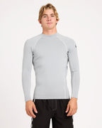 uqywr03171_quiksilver_sje0_frt1