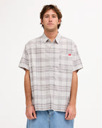 uqywt03143_quiksilver_gvo_frt1