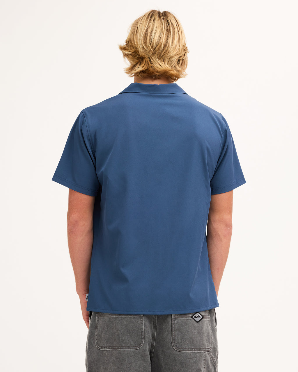 uqywt03146_quiksilver_brq0_bck1