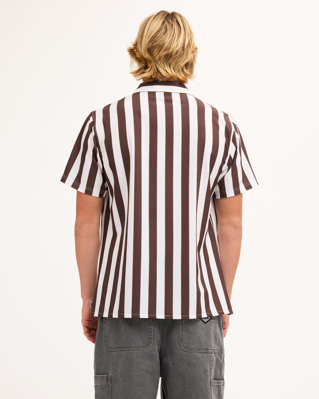 uqywt03146_quiksilver_rrz0_bck1