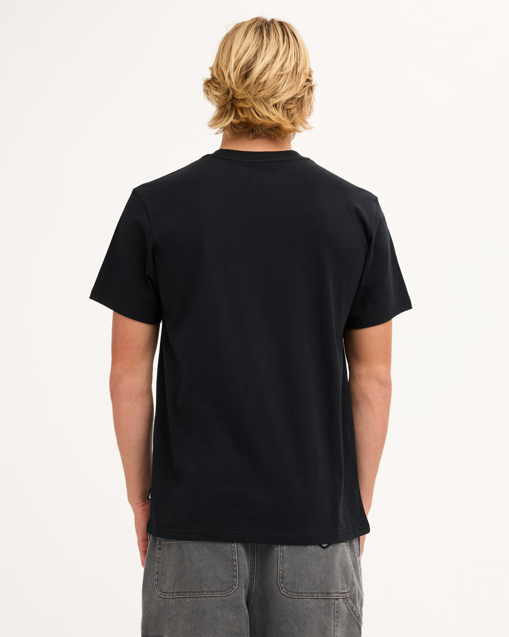 uqyzt06098_quiksilver_blk_bck1