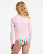 urgwr03099_roxy_mda0_bck1