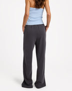 urjfb03066_roxy_kta0_bck4