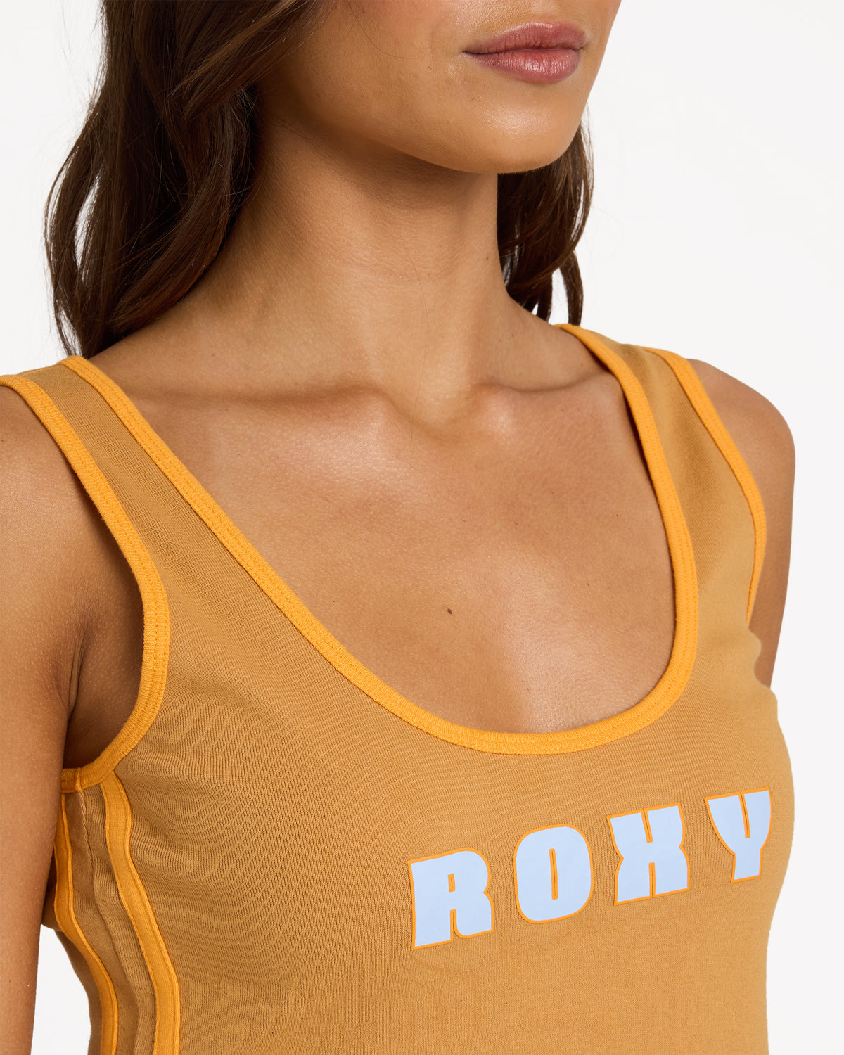 urjkt03214_roxy_cin_dtl1