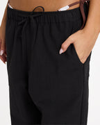 urjnp03079_roxy_blk_dtl1