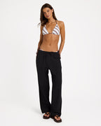 urjnp03079_roxy_blk_frt1