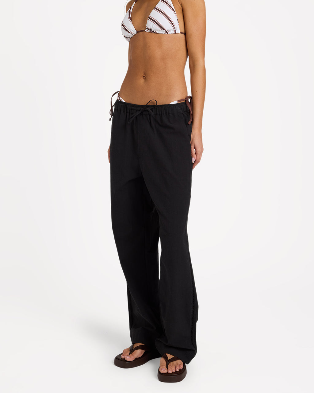 urjnp03079_roxy_blk_sd4