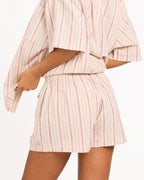 urjns03100_roxy_rrv0_bck4