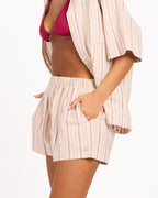 urjns03100_roxy_rrv0_sd4