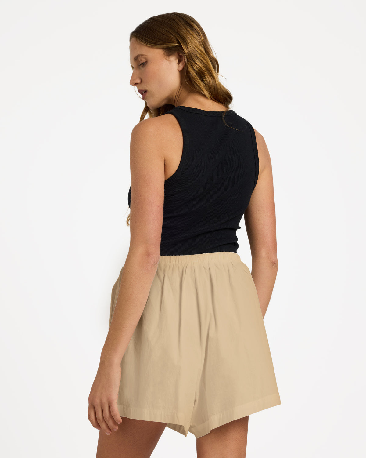 urjns03110_roxy_tgj0_bck1