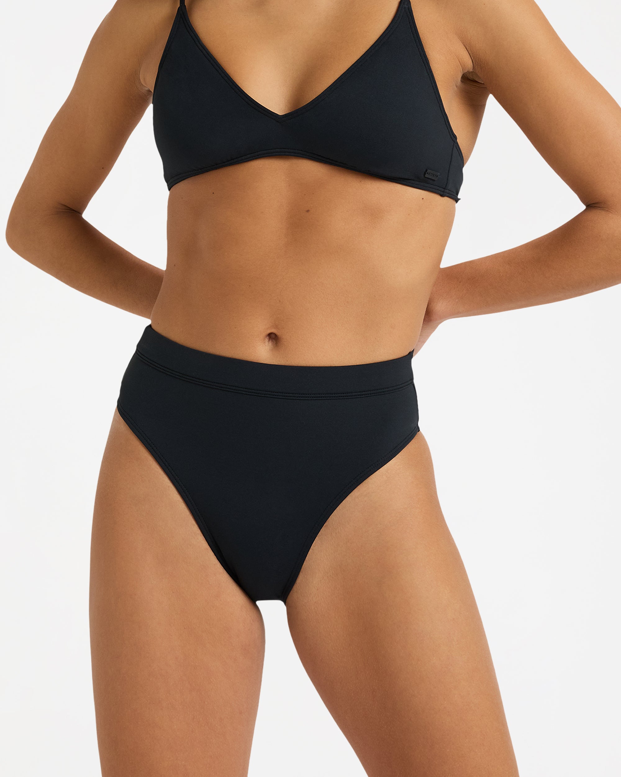 urjx403242_roxy_blk_frt4