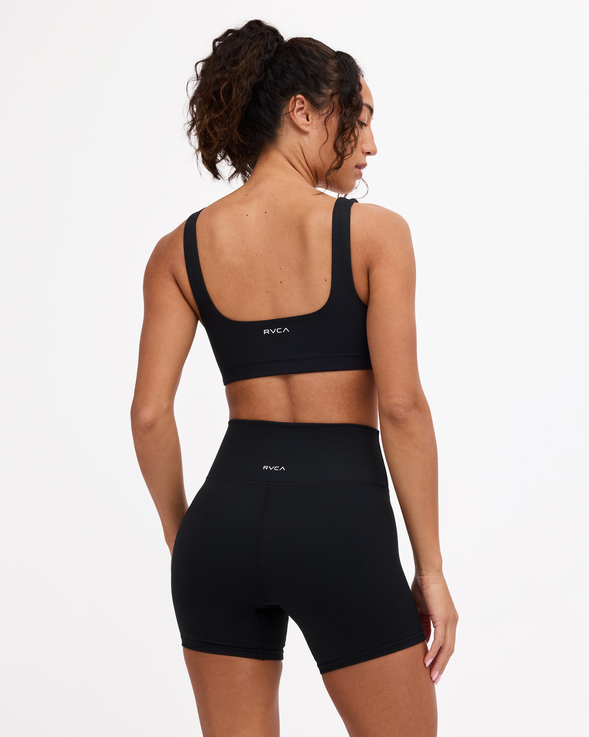uvjkt00260_rvca_rvb_bck1
