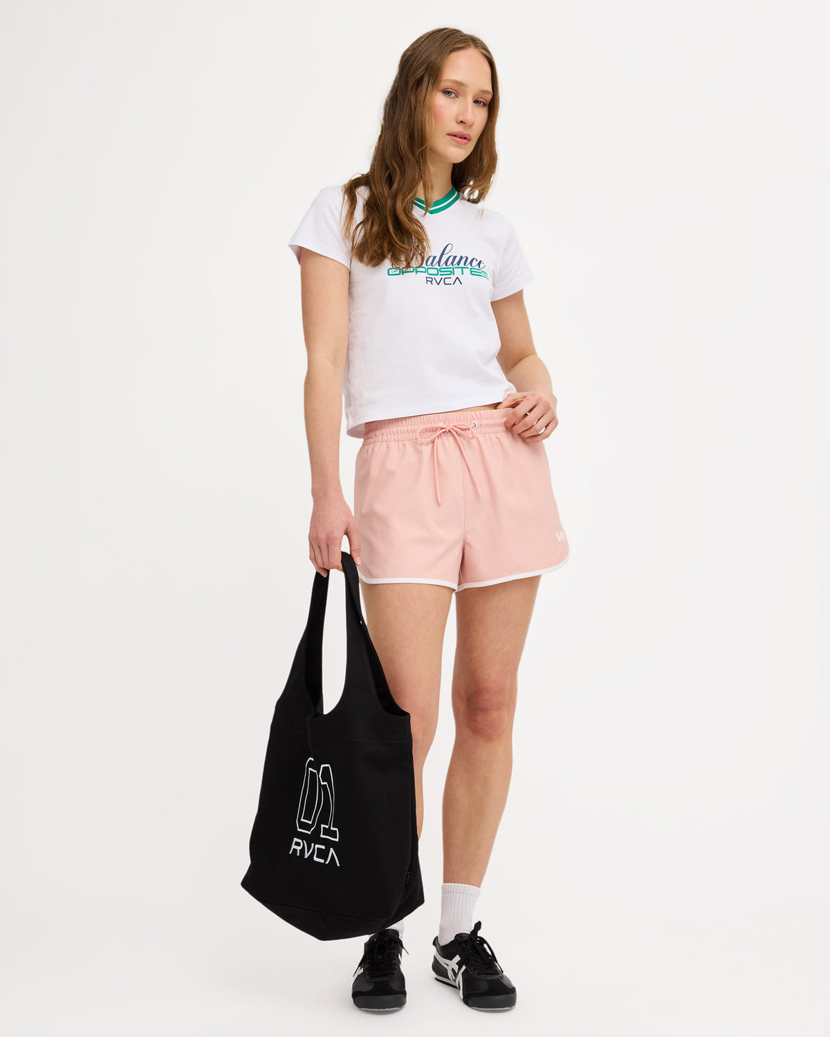 uvjkt00268_rvca_wht_frt9