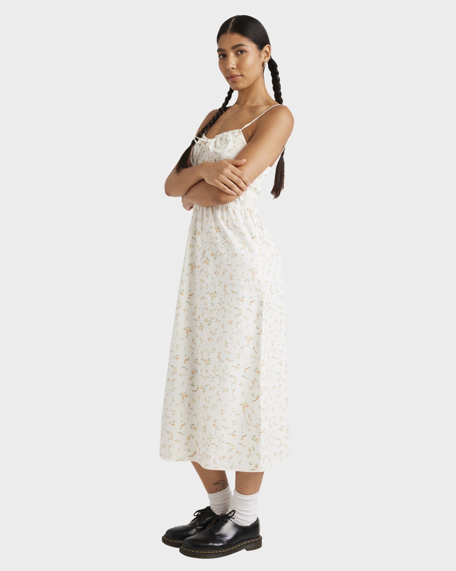 Womens Blurred Ditsy Gathered Midi Midi Dress