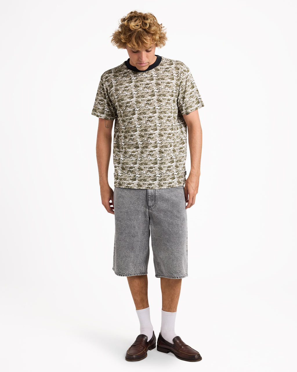 uvyds03004_rvca_smaw_frt9