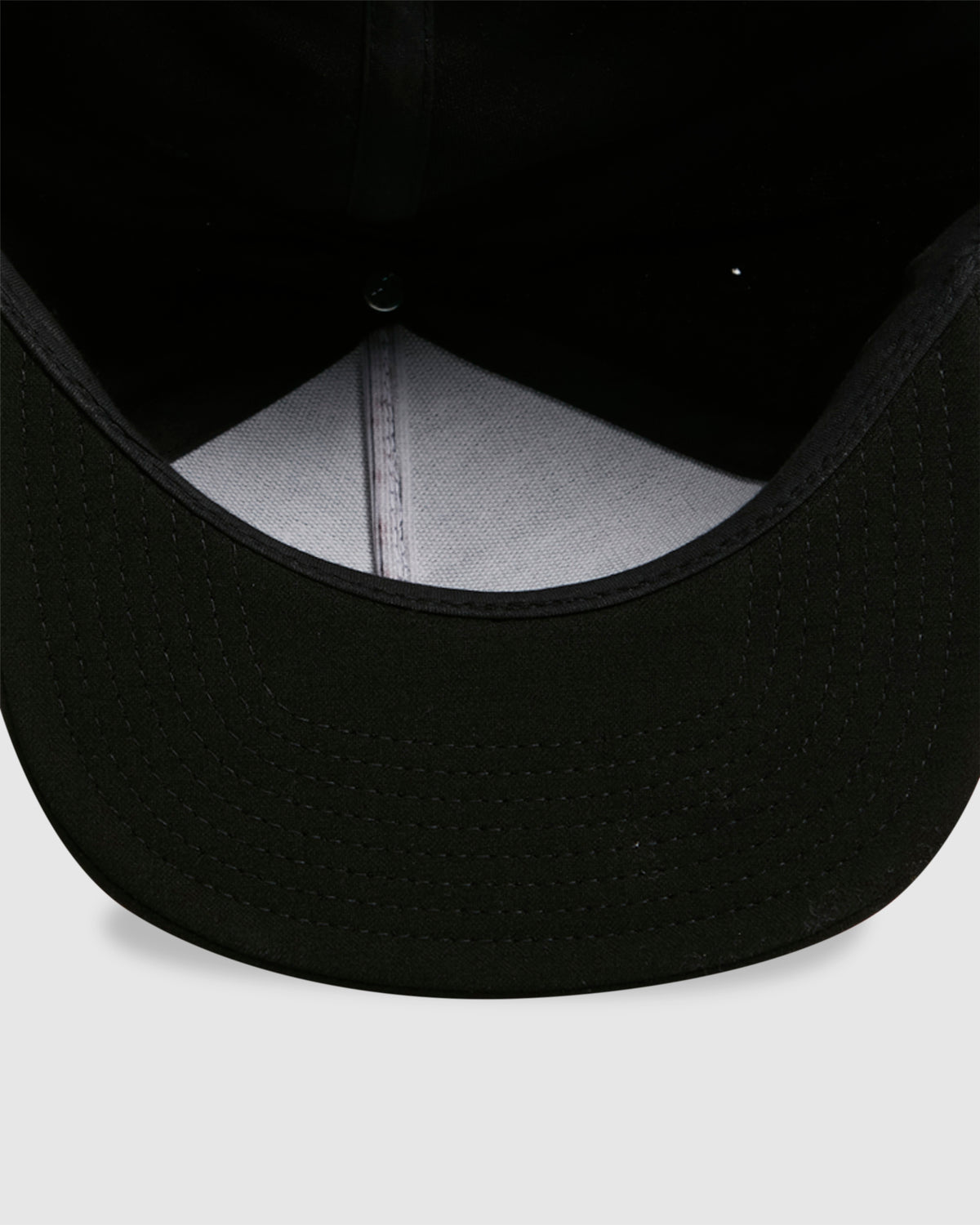 Mens Commonwealth Deluxe Snapback Cap