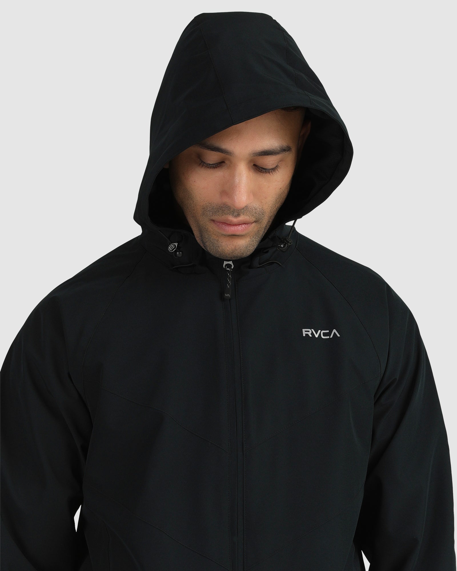uvyjk00108_rvca_blk_dtl1.jpg?v