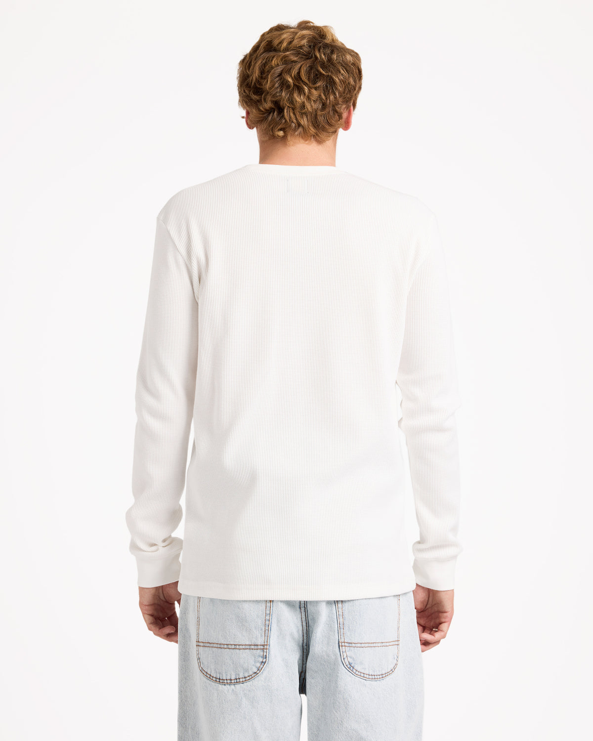 uvykt00221_rvca_anw_bck1