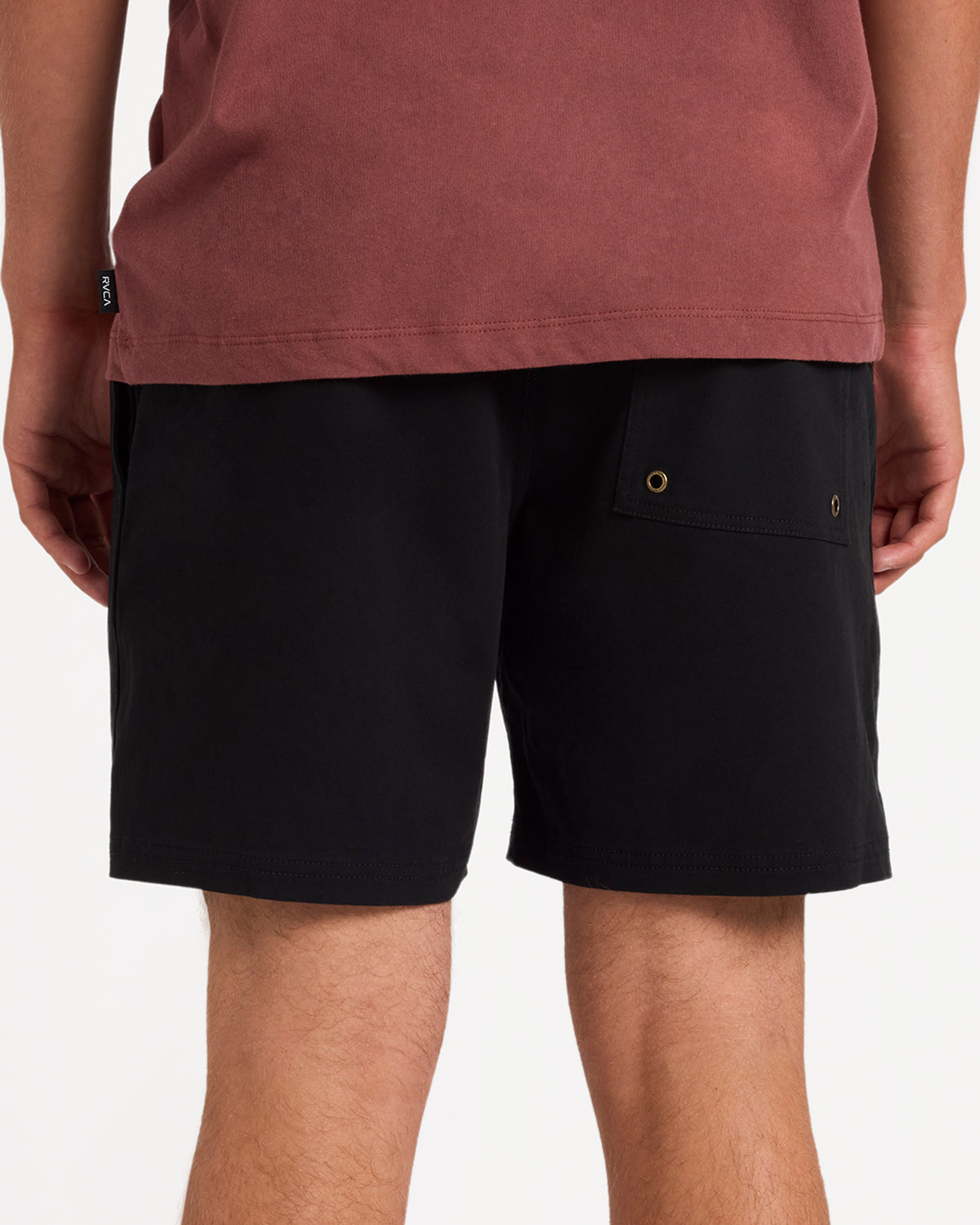 uvyws00150_rvca_blk_bck6