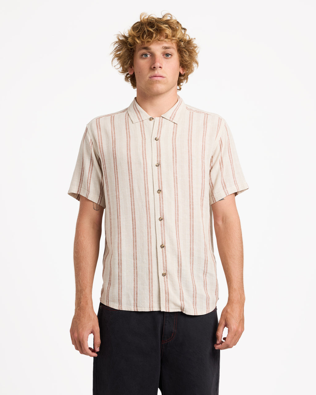 uvywt00218_rvca_lkh_frt1