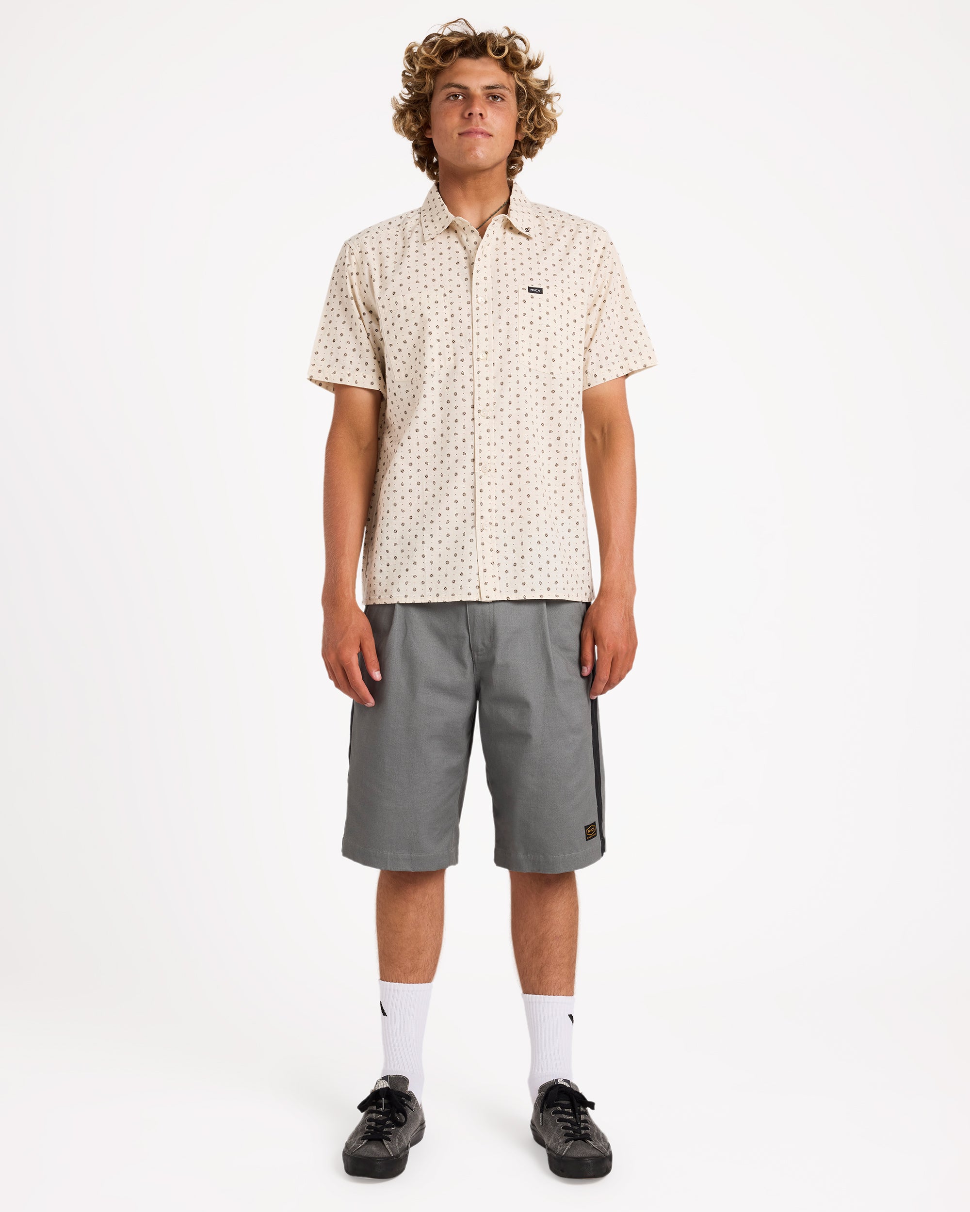 uvywt00233_rvca_cer_frt9