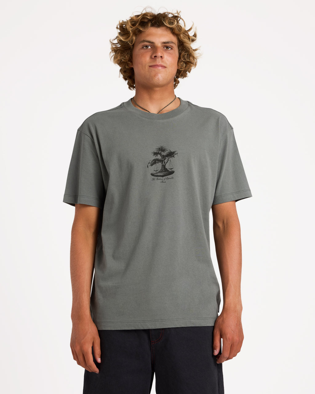 uvyzt00991_rvca_sle_frt1