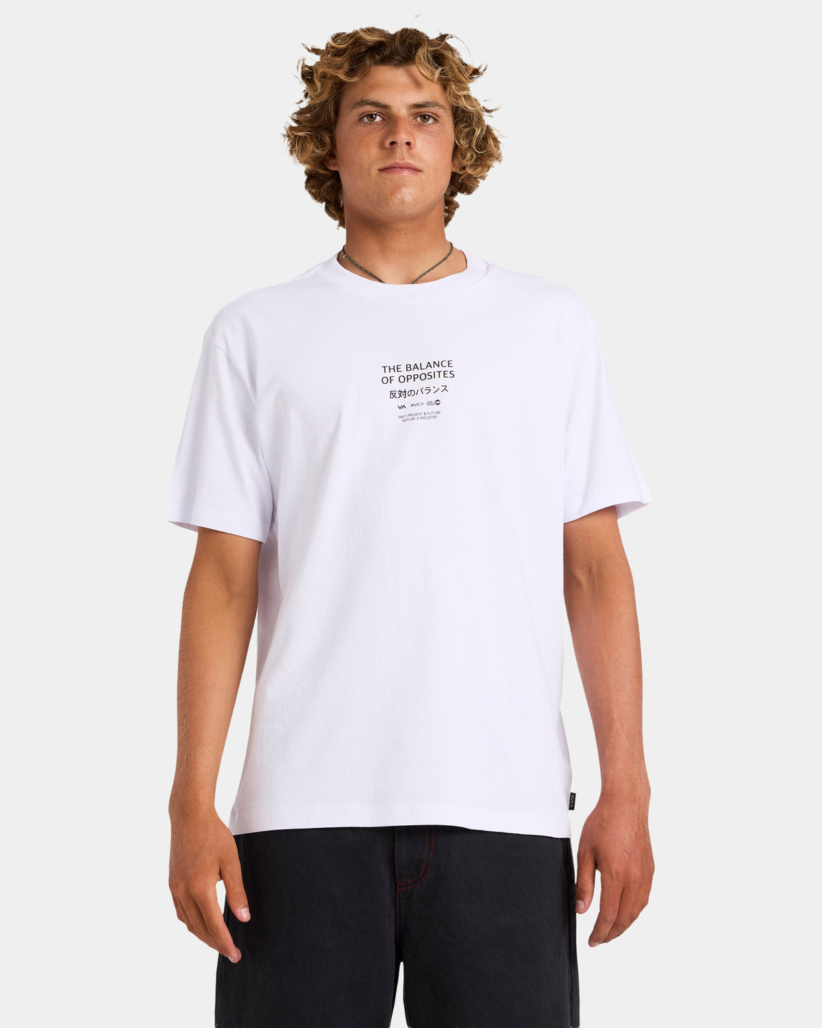 uvyzt00997_rvca_wht_frt1