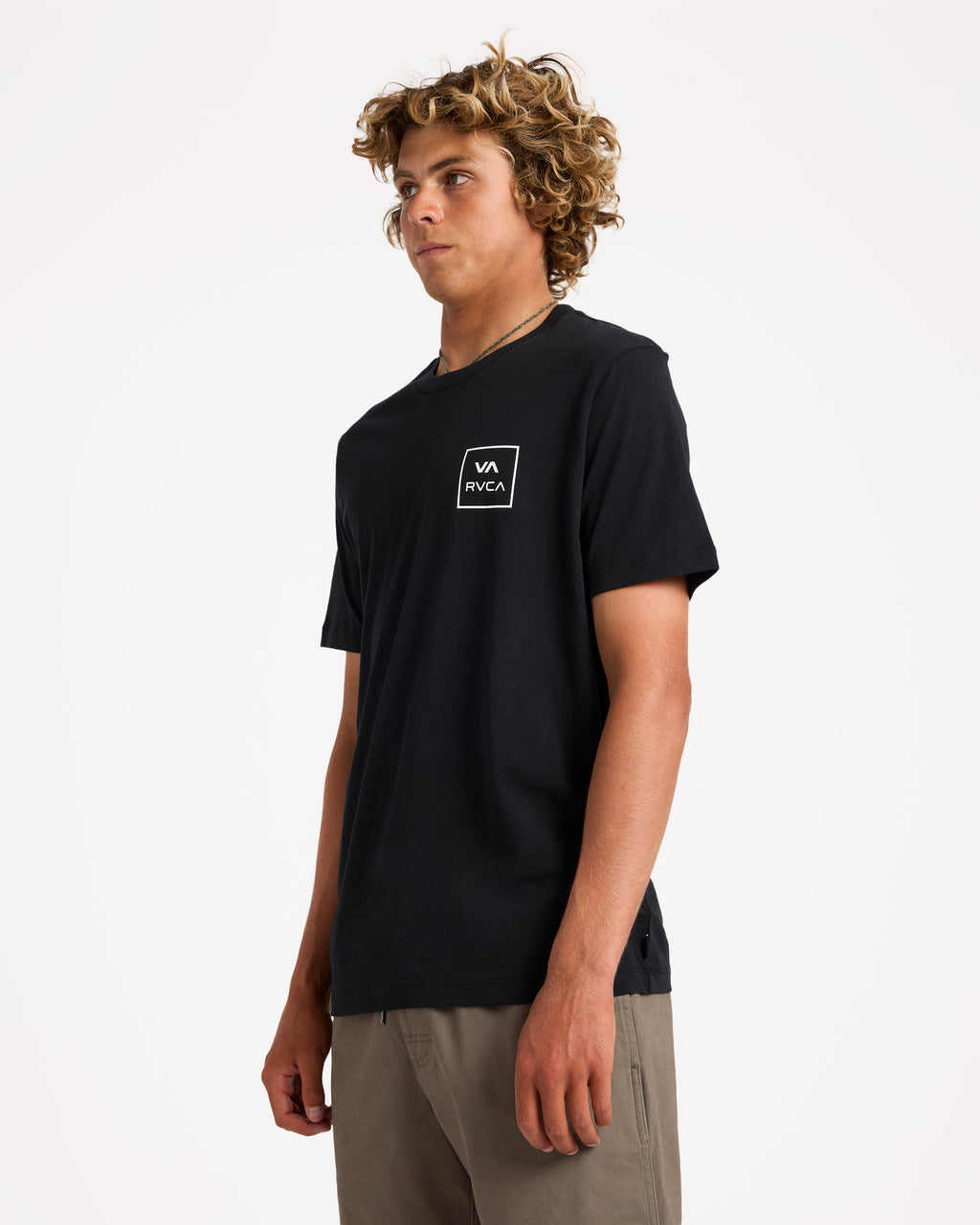 uvyzt01009_rvca_blk_sd1