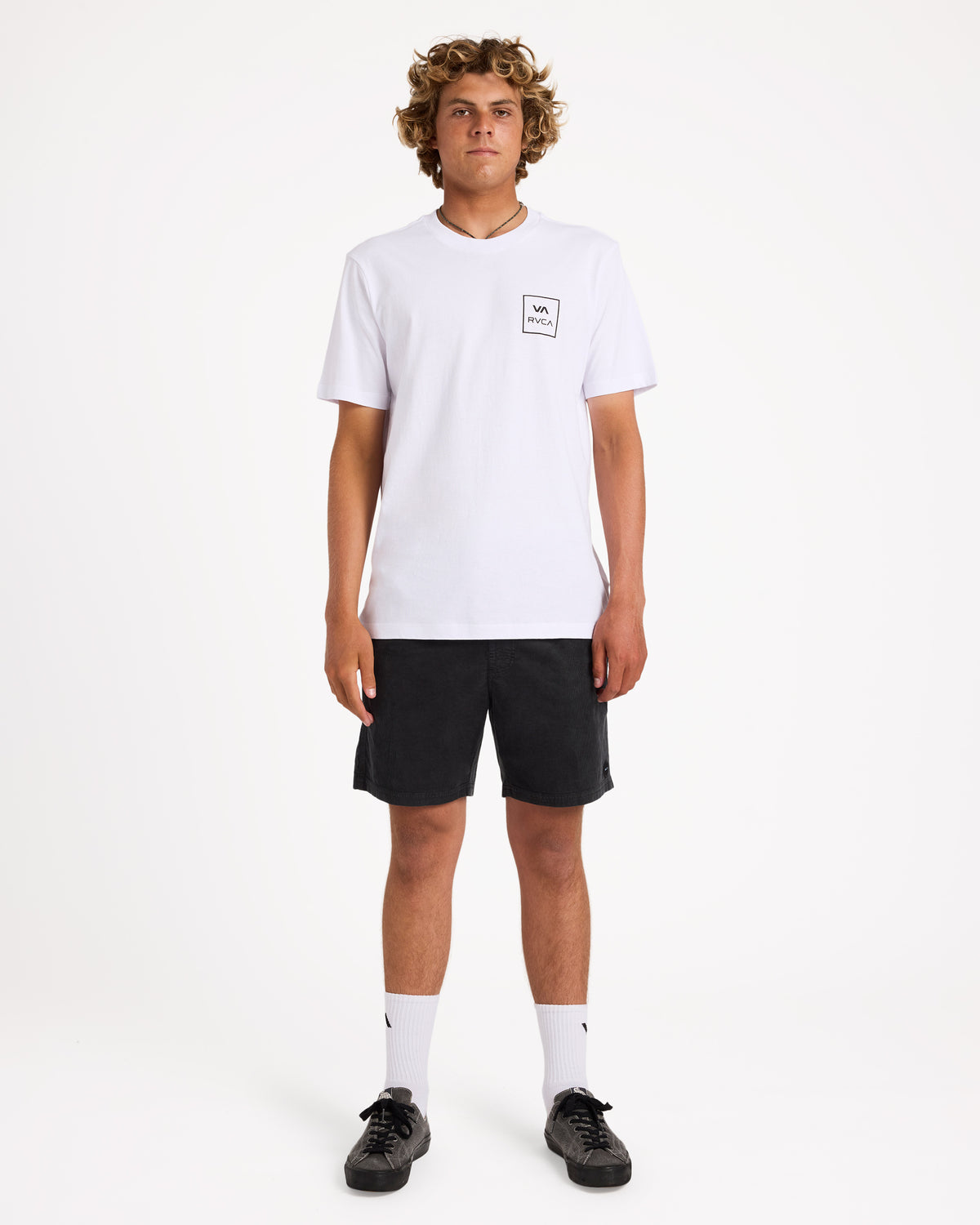 uvyzt01009_rvca_wht_frt9