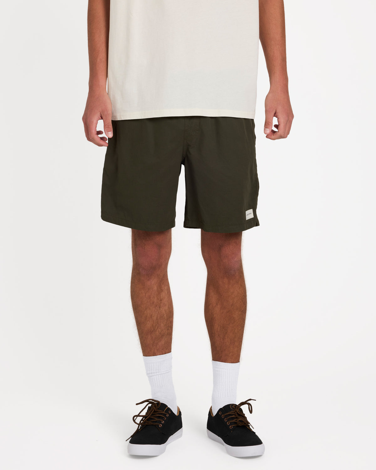 uzybs03000_vonzipper_olv_frt1