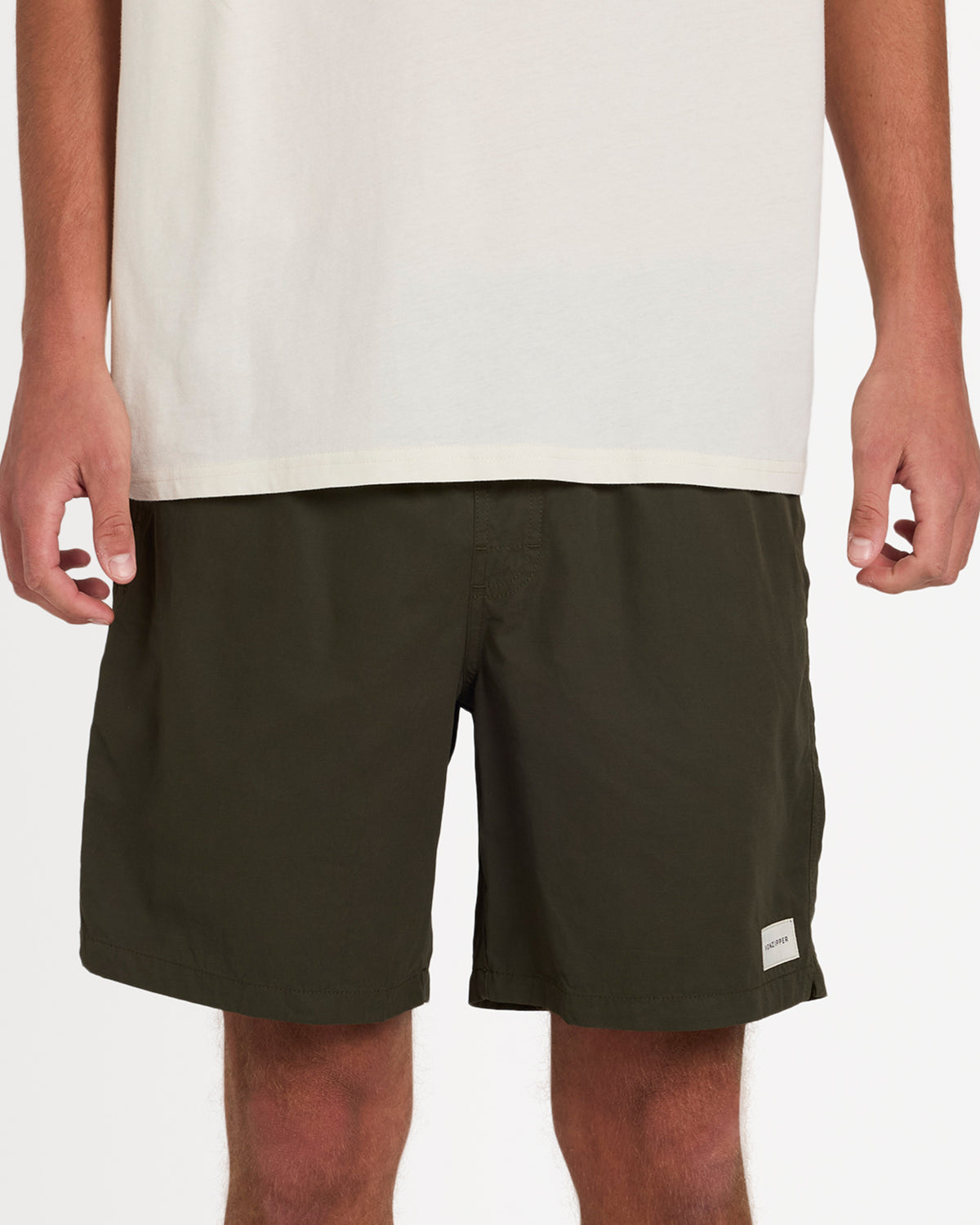 uzybs03000_vonzipper_olv_frt6