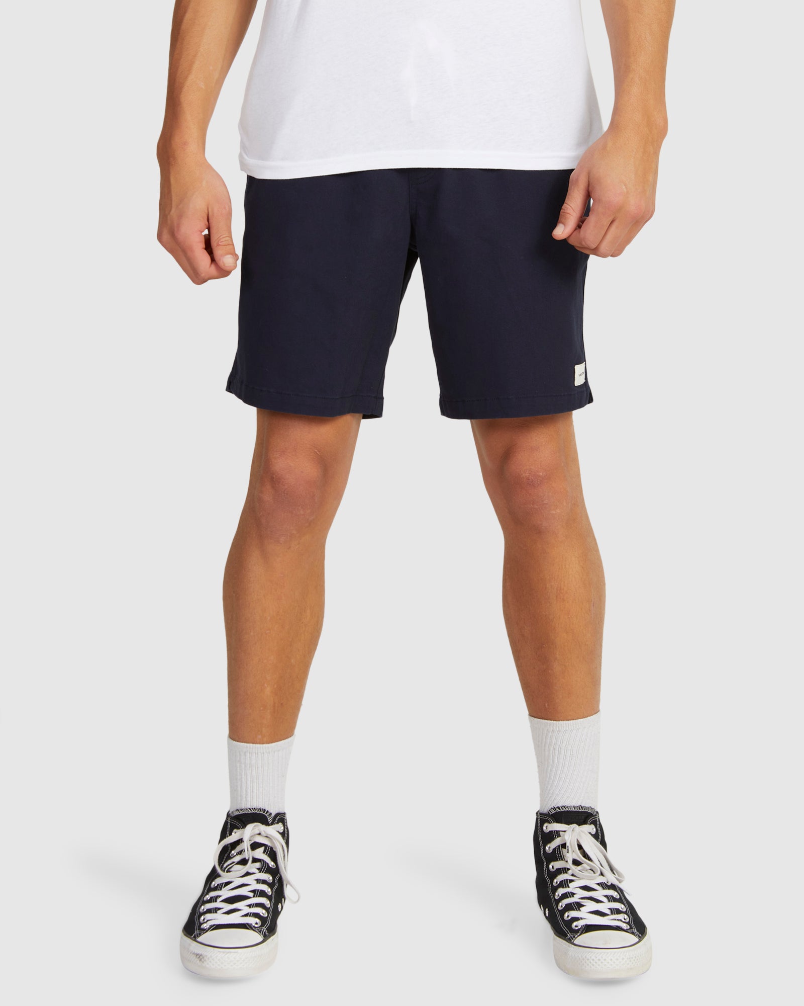 uzyns03001_vonzipper_nvy_frt1.