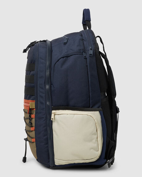 ADVENTURE DIVISION COMBAT BACKPACK