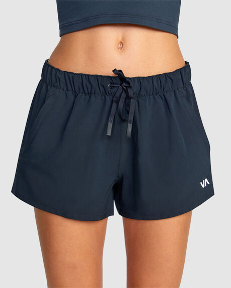 VA ESSENTIAL YOGGER - TECHNICAL WORKOUT SHORTS FOR WOMEN