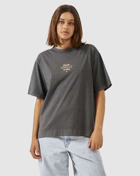 SESSIONS BOX TEE