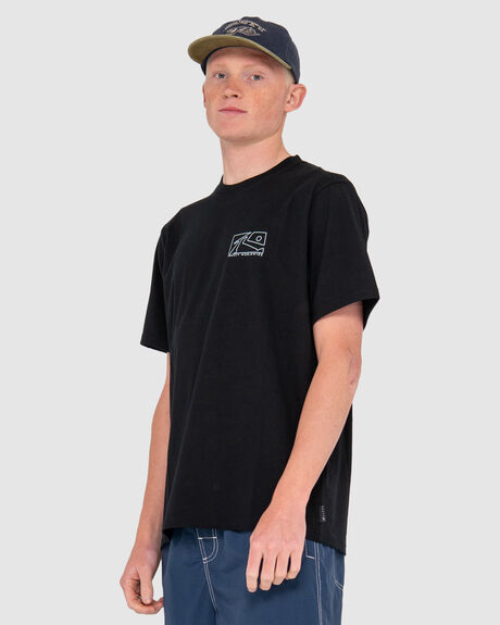 BOXED OUT SHORT SLEEVE TEE